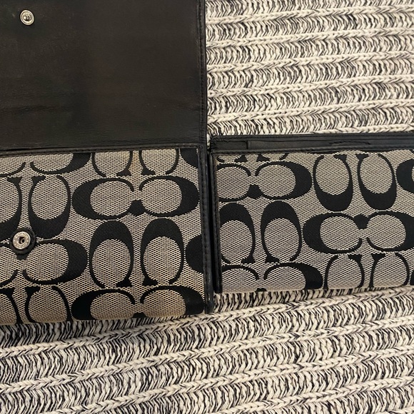 Coach Wallet - Picture 3 of 4